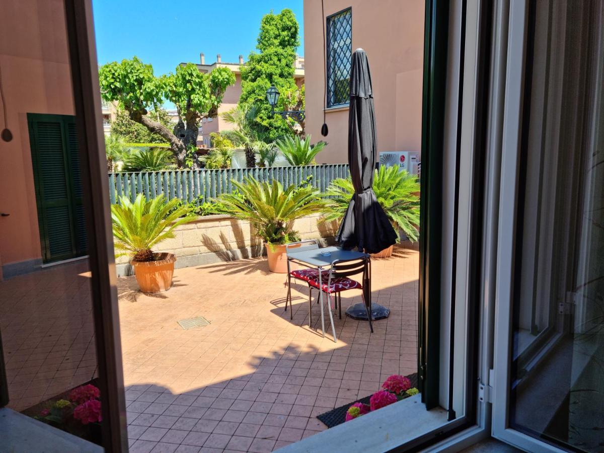 Il Casale Nel Parco Guesthouse Roma Eksteriør bilde