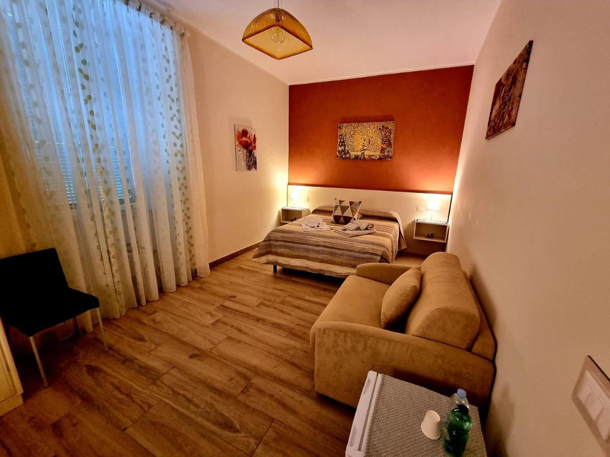 Il Casale Nel Parco Guesthouse Roma Eksteriør bilde